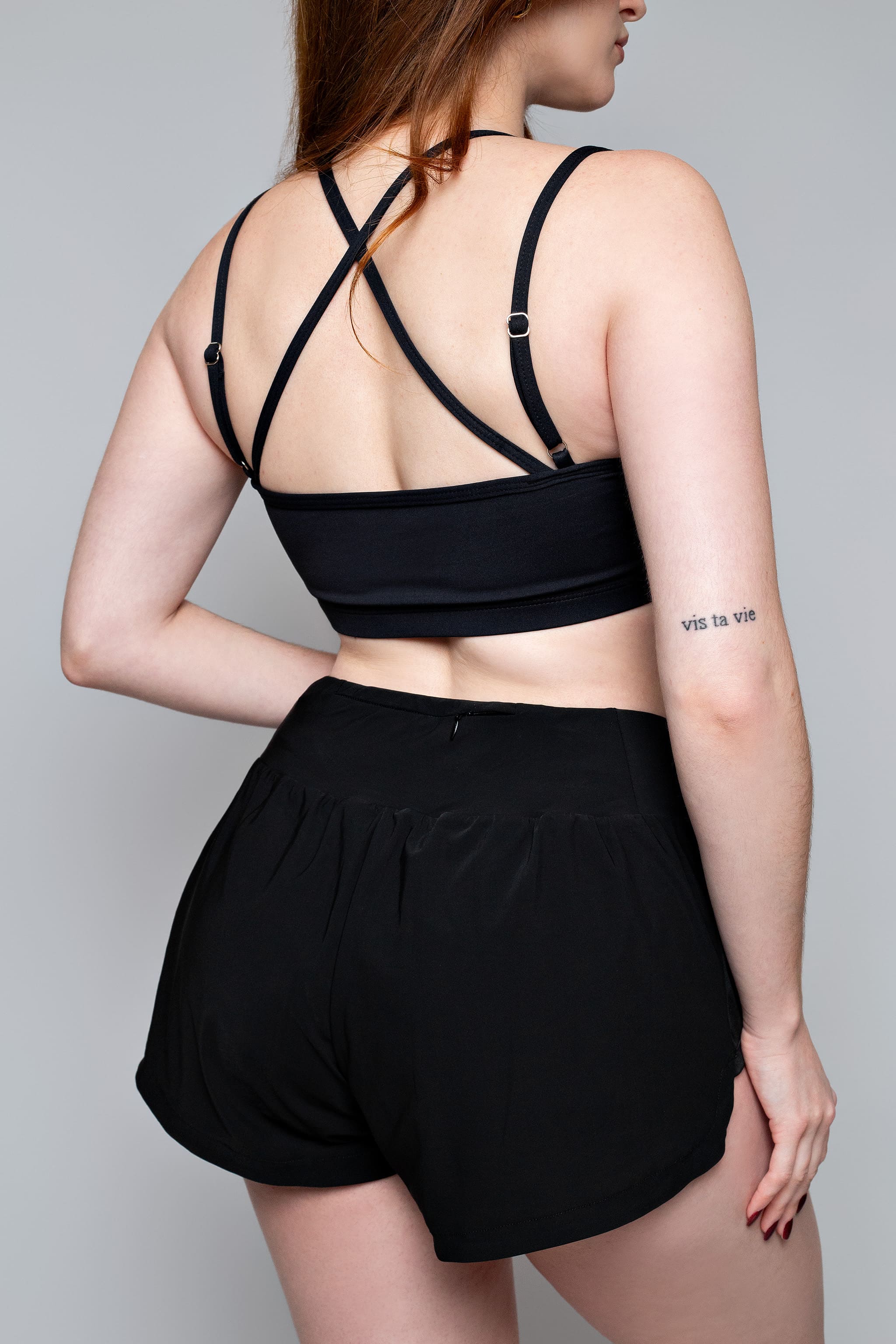 Short Preto Esportivo de Cintura Alta